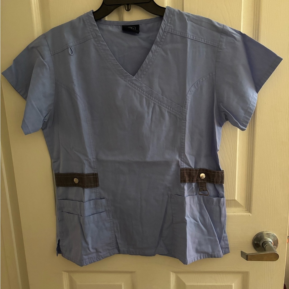 Light Blue Scrub Top with Brown Accents